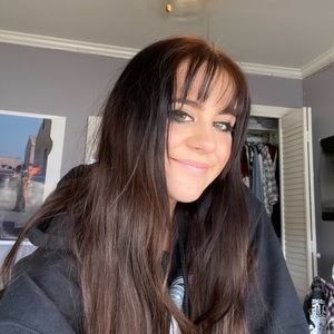 Meet your Posher, Violet